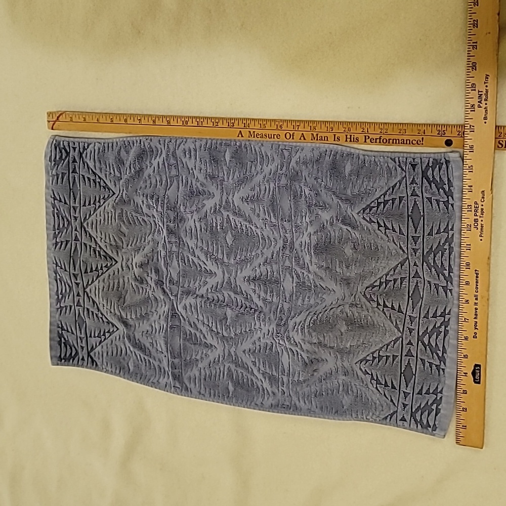 Pendleton Blue geometric Patterned Towel approx 26 × 15 inch - Picture 3 of 10
